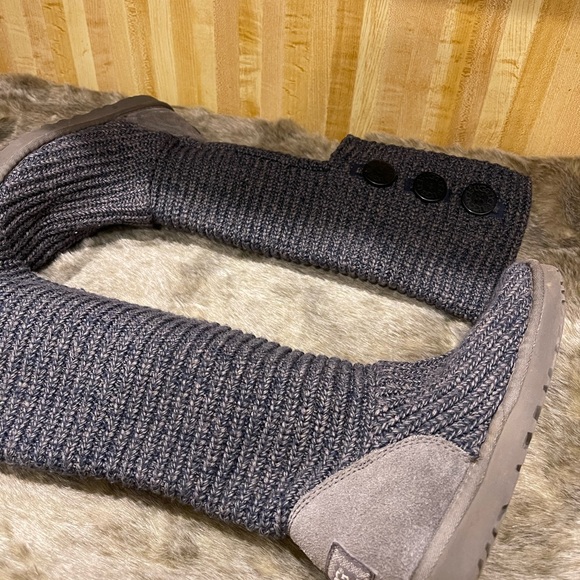 UGG Classic Carly II Knit Boot - Picture 3 of 12